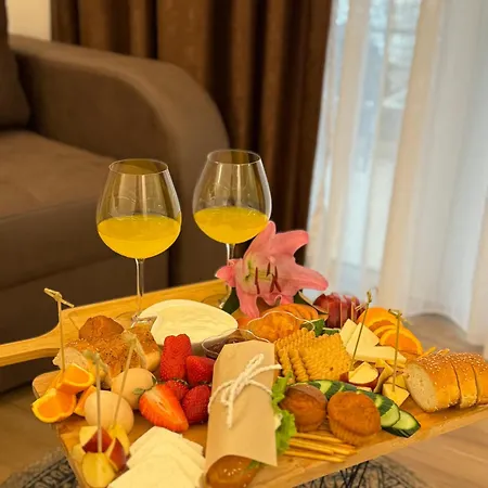 Ansi Paradiso * Sarandë