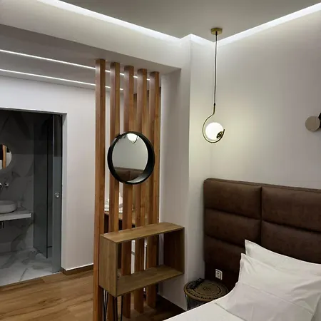 Ansi Paradiso * Sarandë