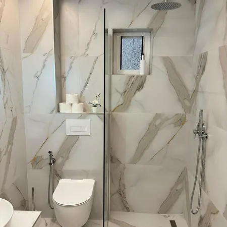 Ansi Paradiso Appartement